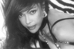 Kenia Maria Soares