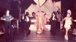 PRESENTACI�N DE ANGIE  EN EL RIALTO DE BARCELONA. A PRIMER TERMINO, A LA IZQUIERDA. PIERROT. A LA DERECHA PIROLDELLO ANTES DE LA RINOPLASTIA.&nbsp;